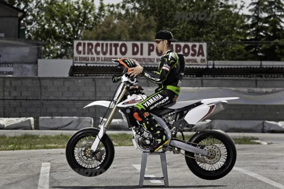 Dovizioso in sella alle Yamaha YZ450SM ed YZ250F  (7)