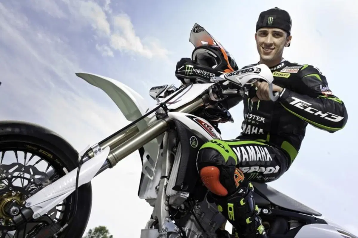 Dovizioso in sella alle Yamaha YZ450SM ed YZ250F  (11)