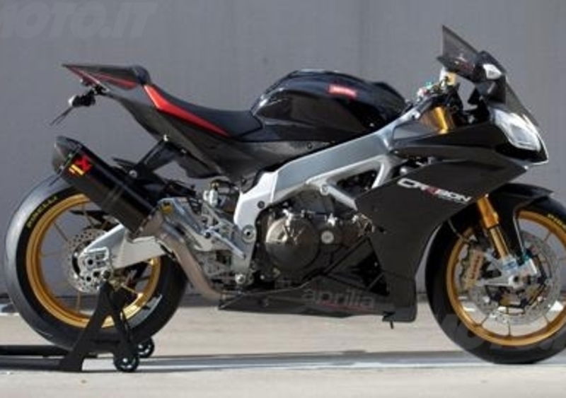 Aprilia RSV4 Carbon Special Edition: il ritorno della Nera