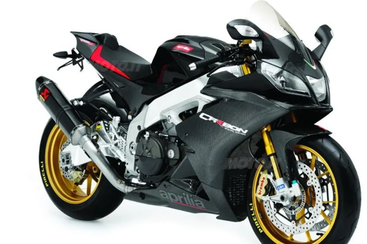 Aprilia RSV4 Carbon Special Edition: il ritorno della Nera (4)