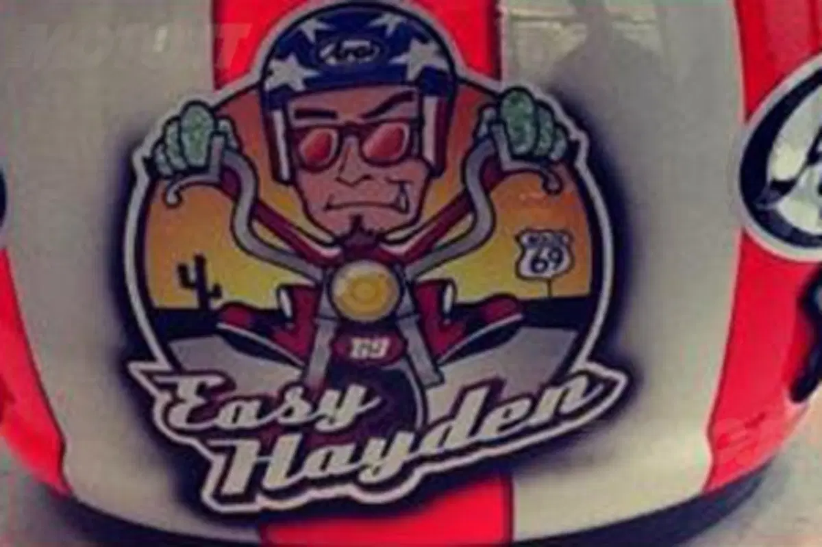 A Laguna Seca Hayden correrà con un casco jet (3)