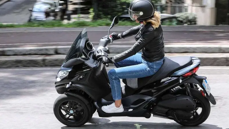 Decreto Rilancio: salta l'emendamento sui motocicli a tre ruote in autostrada