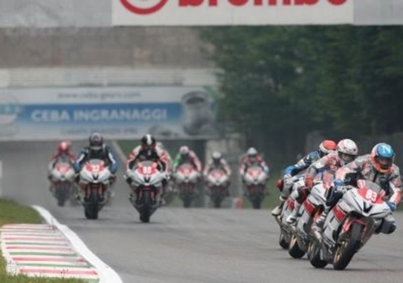 Yamaha R6 Cup 2012: il quinto round al Misano World Circuit