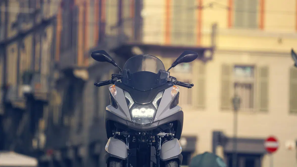 Yamaha Tricity 300 TEST: tre ruote... GT! (16)