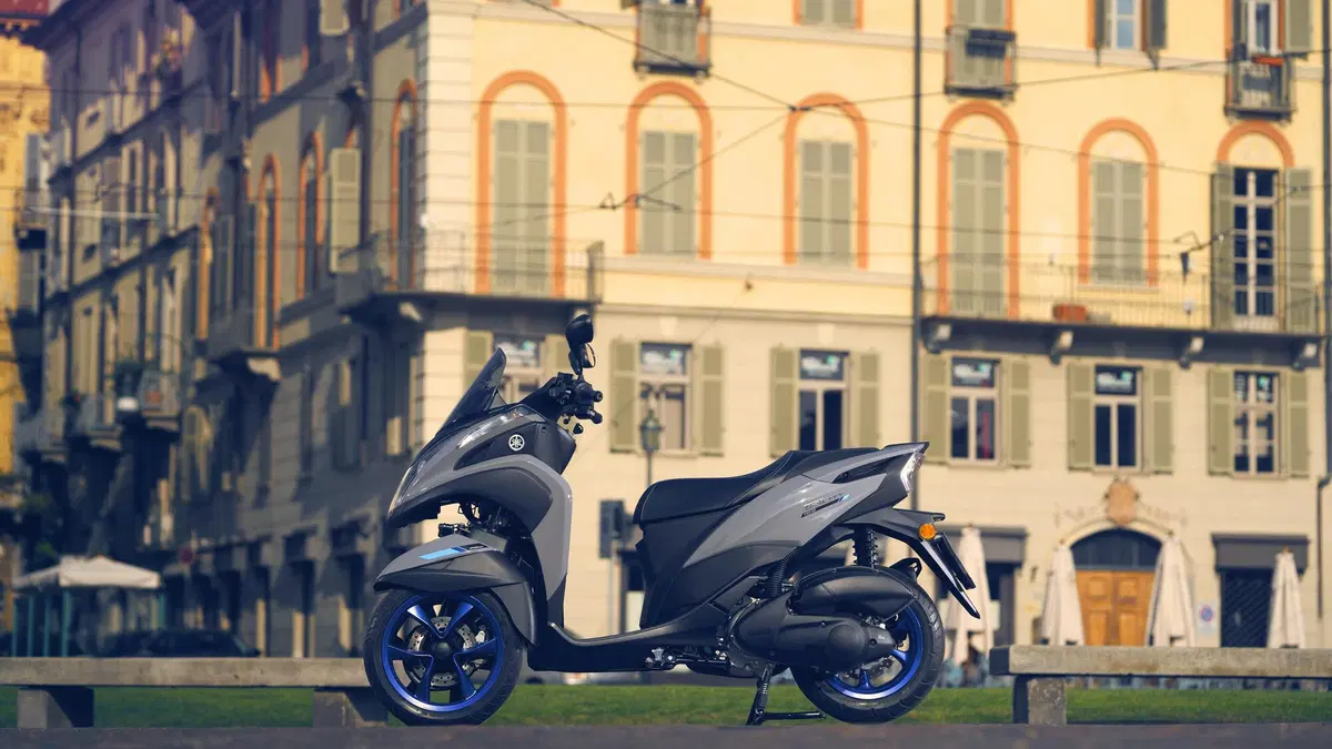 Yamaha Tricity 300 TEST: tre ruote... GT! (11)