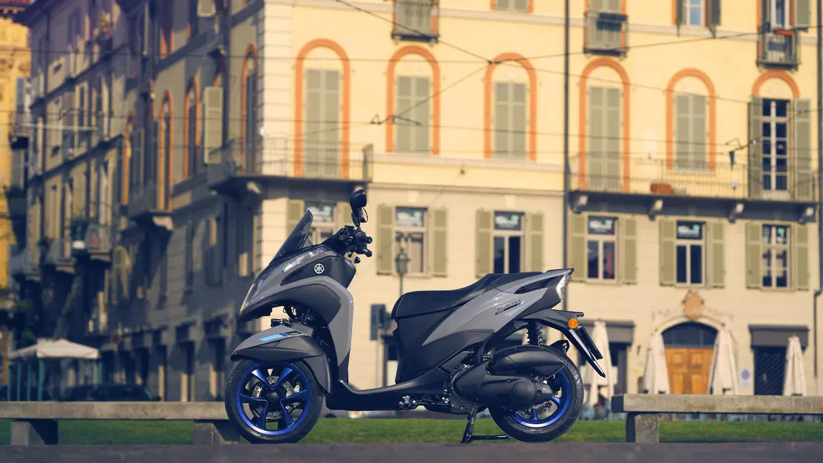 Yamaha Tricity 300 TEST: tre ruote... GT! (13)