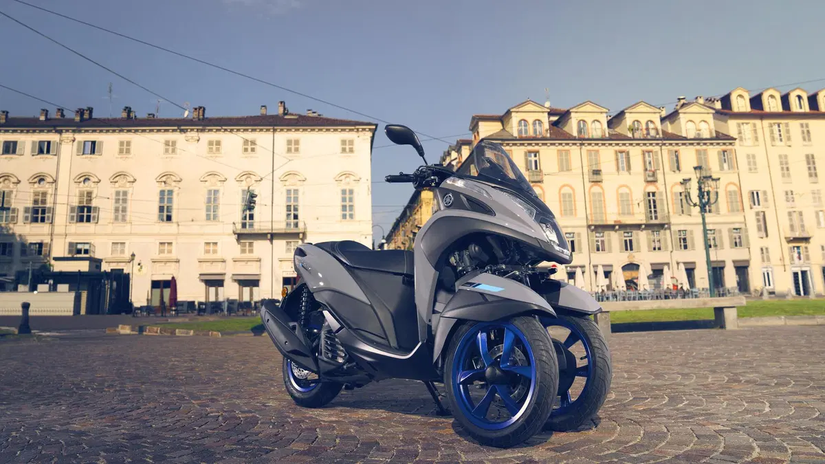 Yamaha Tricity 300 TEST: tre ruote... GT! (10)