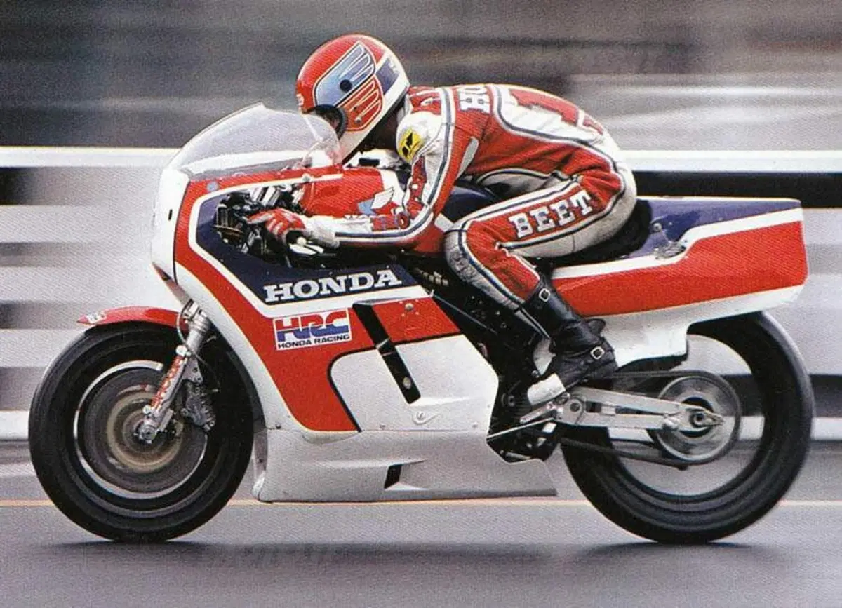 La storia dei V4 Honda da corsa. Seconda puntata (2)
