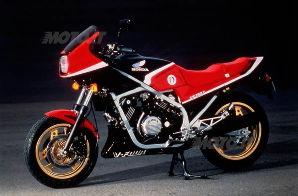 La storia dei V4 Honda da corsa. Seconda puntata (9)