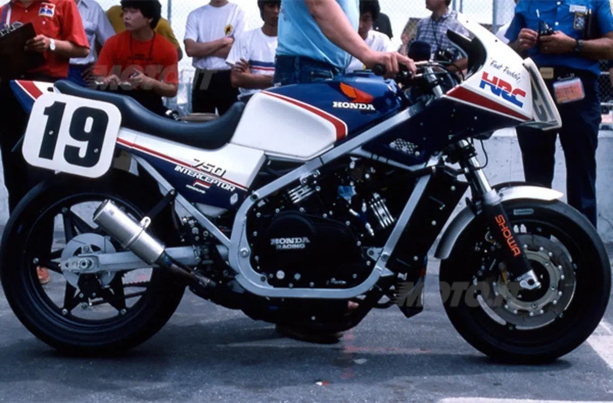 La storia dei V4 Honda da corsa. Seconda puntata (10)