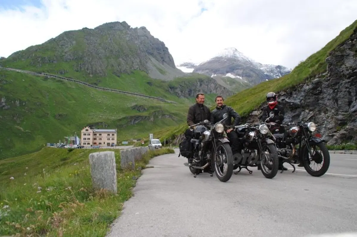 Al Grossglockner con due Moto Guzzi V 500 e una Gilera VL 500 (9)