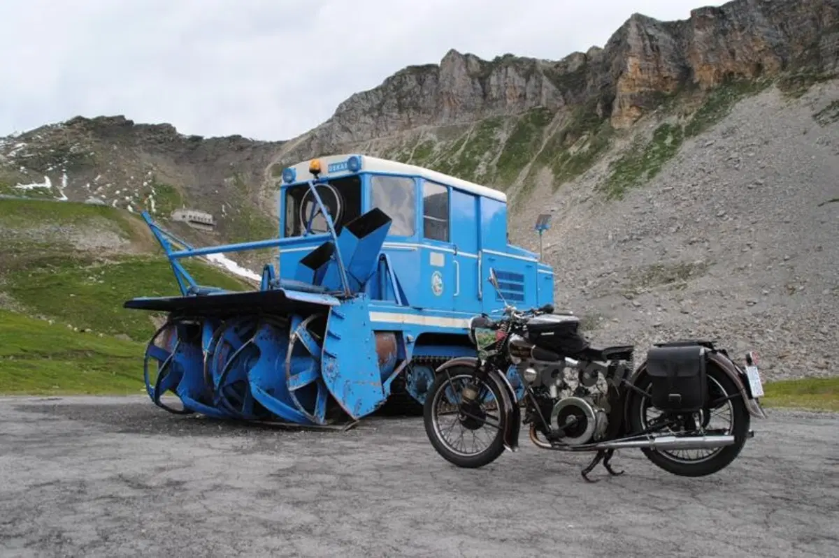 Al Grossglockner con due Moto Guzzi V 500 e una Gilera VL 500 (11)