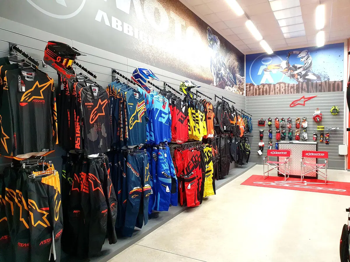 Motoabbigliamento.it apre a Imola