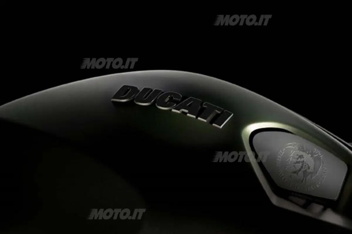Monster Diesel disponibile nei Ducati Store (7)
