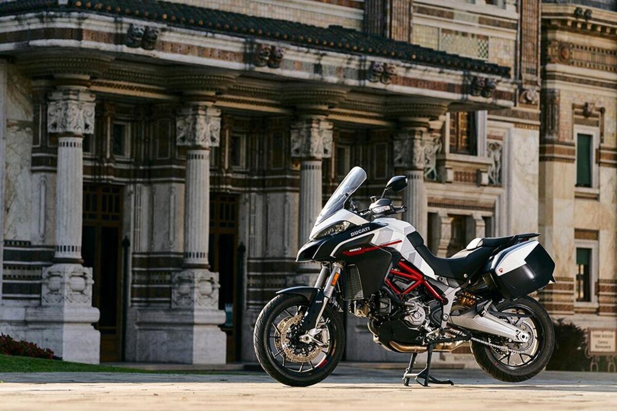 Ducati Multistrada 950 S GP White 2021. Livrea da MotoGP News Moto