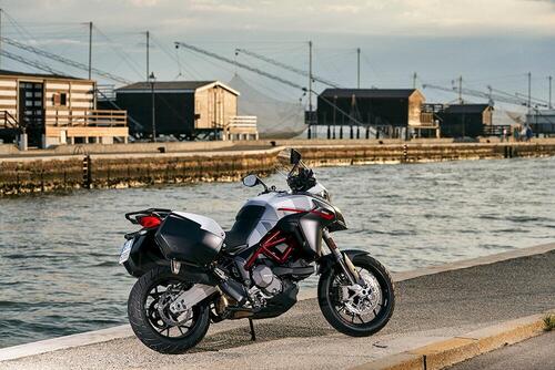 Ducati Multistrada 950 S GP White 2021. Livrea da MotoGP (9)