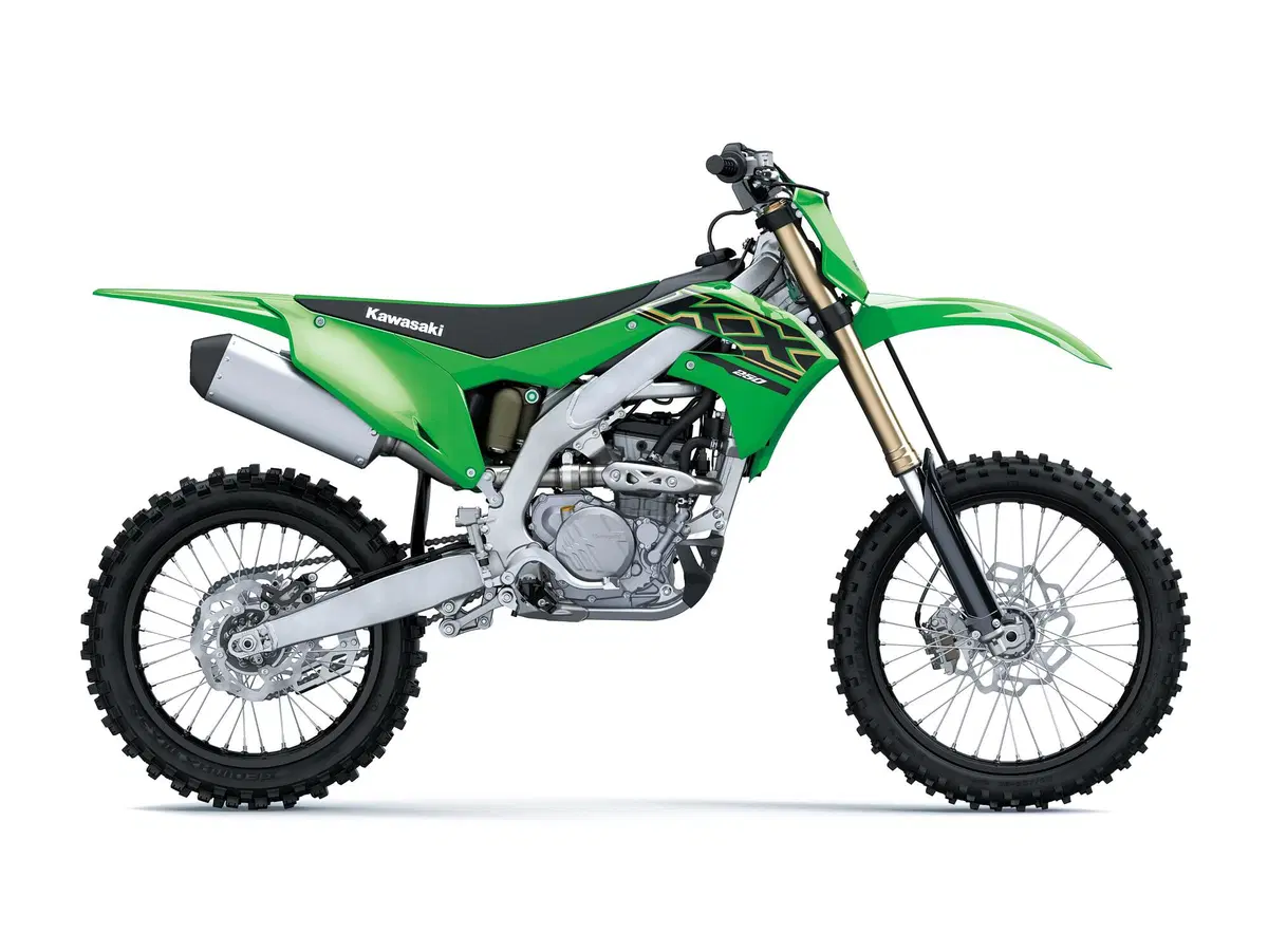 Kawasaki KX250 e KX450, le nuove Cross 2021 (2)