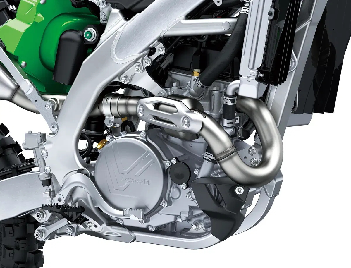 Kawasaki KX250 e KX450, le nuove Cross 2021 (4)