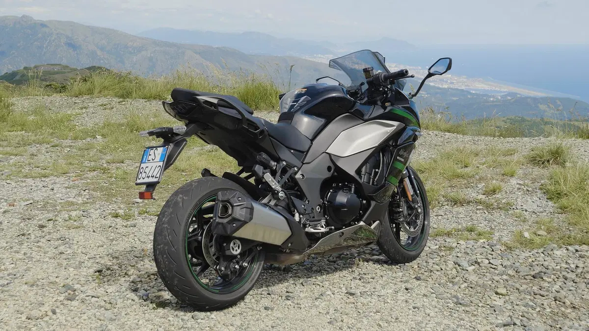 Kawasaki Ninja 1000 SX  (11)