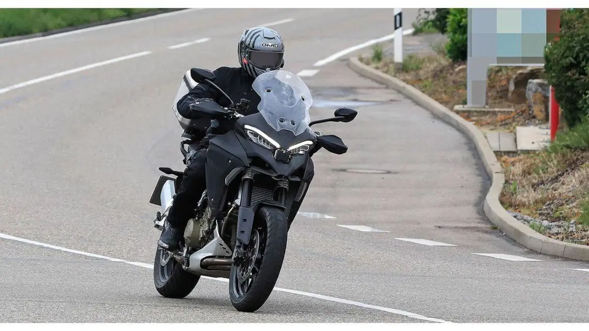 Ducati Multistrada V4: due le versioni. Nuove foto (3)