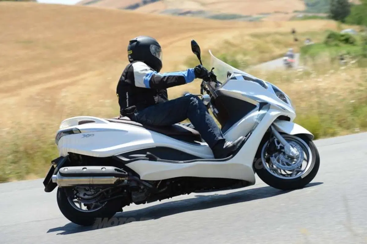 Piaggio X10  500 