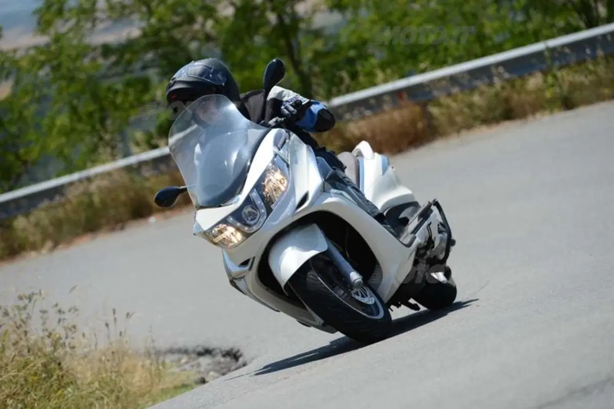 Piaggio X10  500  (5)