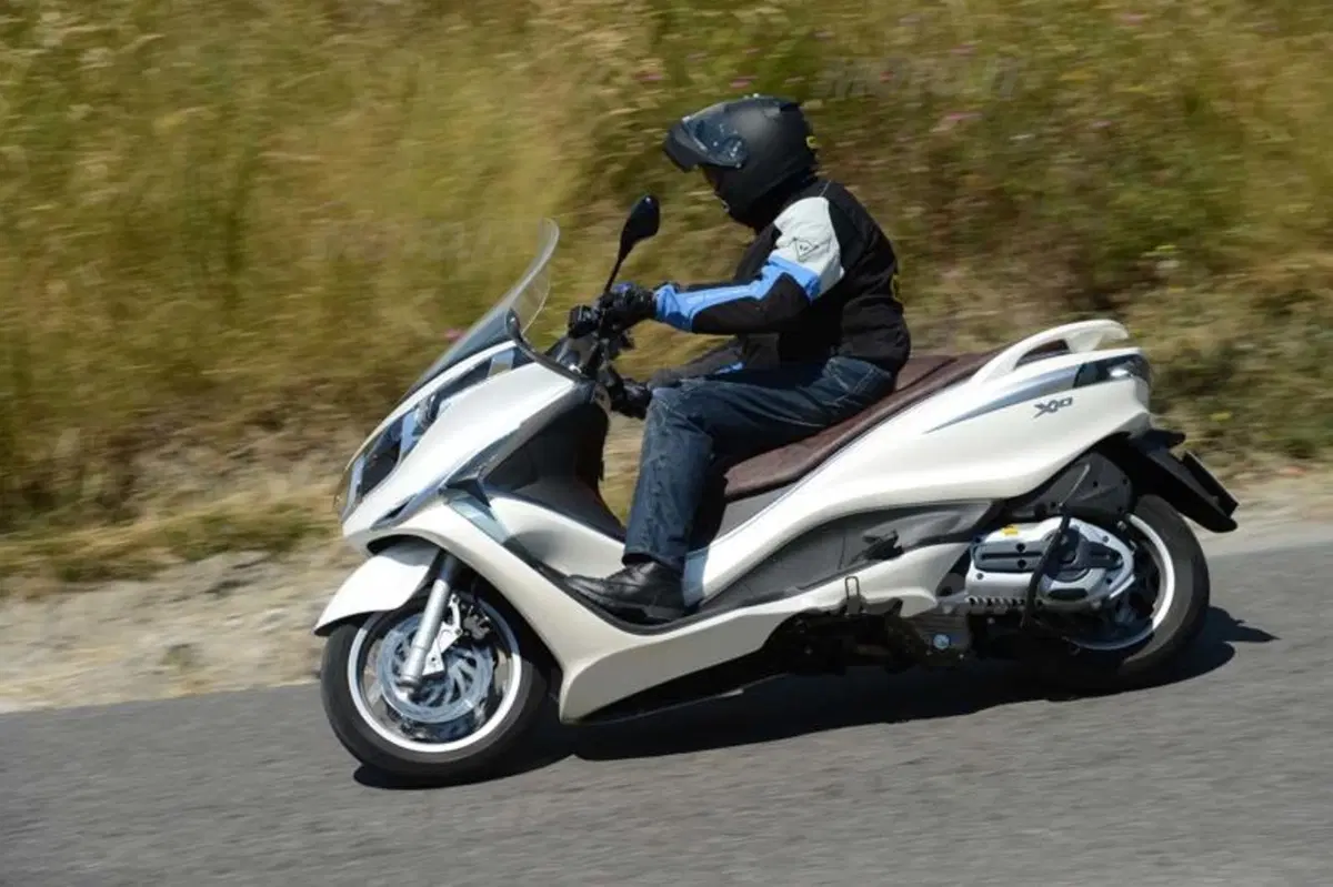 Piaggio X10  500  (8)