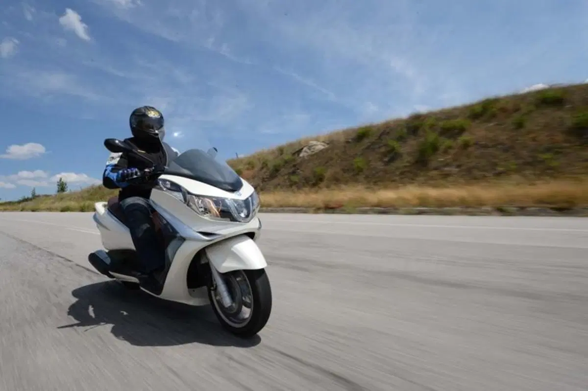 Piaggio X10  500  (13)