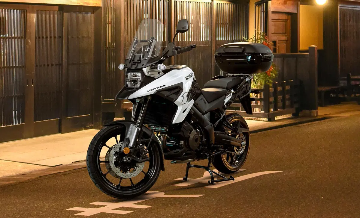 Suzuki V-Strom 1050 'Machi'. Nuovo allestimento Touring (2)