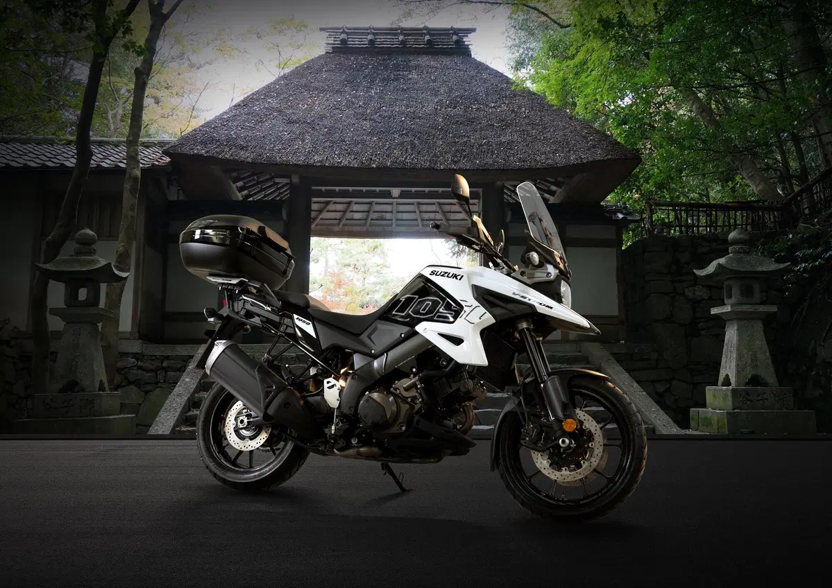 Suzuki V-Strom 1050 "Machi". Nuovo allestimento Touring