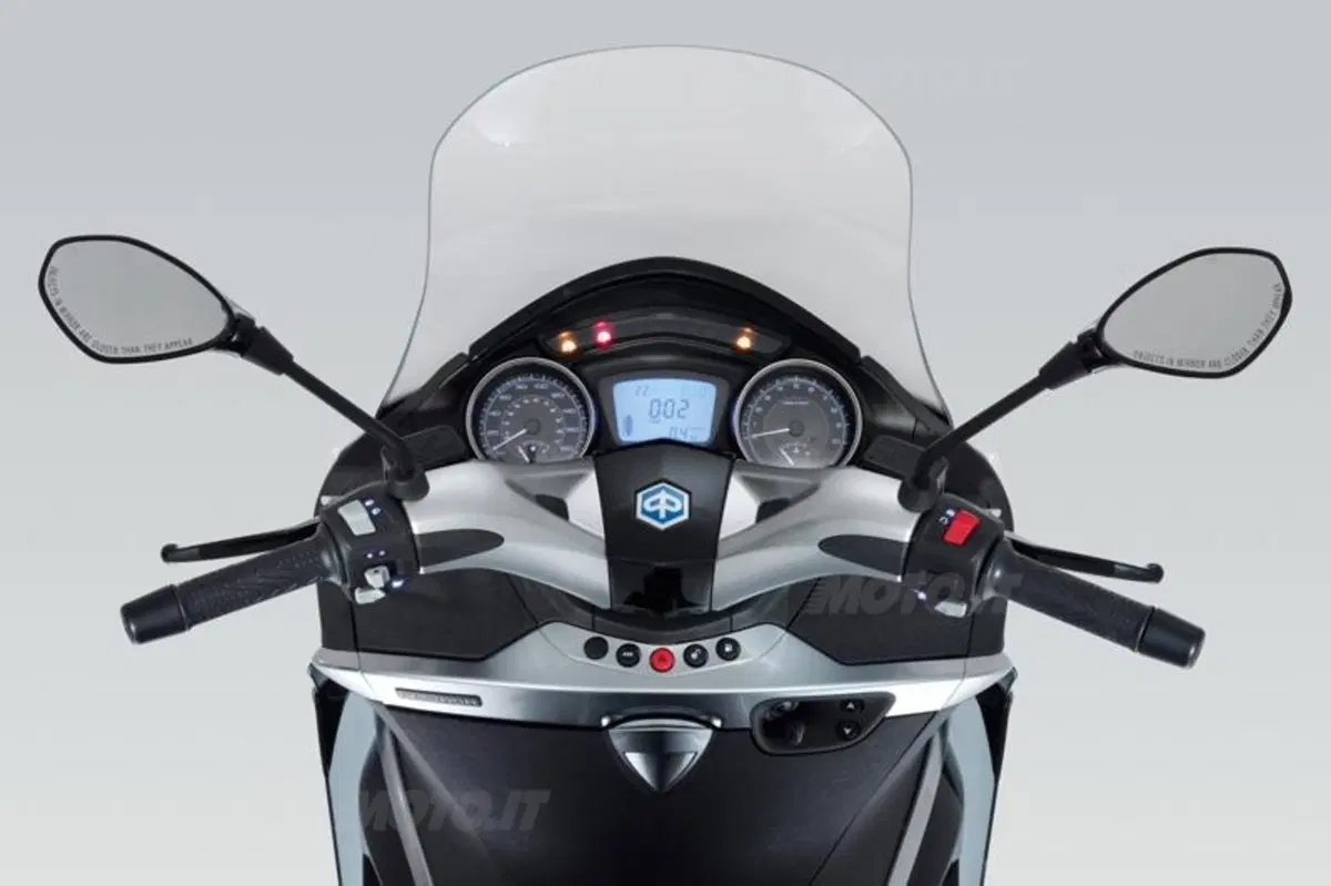 Piaggio X10  500  (27)
