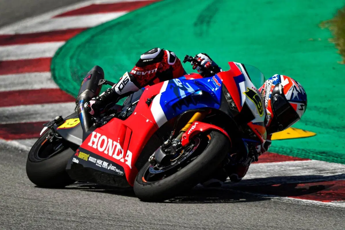SBK. Rea è il più veloce nei test di Barcellona