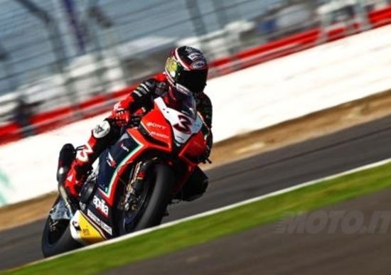 SBK Silverstone. Sykes chiude in testa le qualifiche della Superpole 