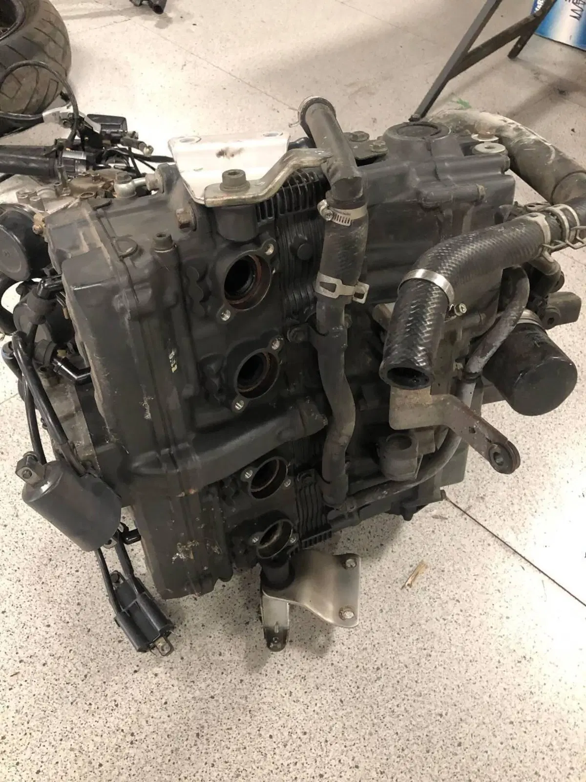 Motore completo per Suzuki RF 600 R (8)