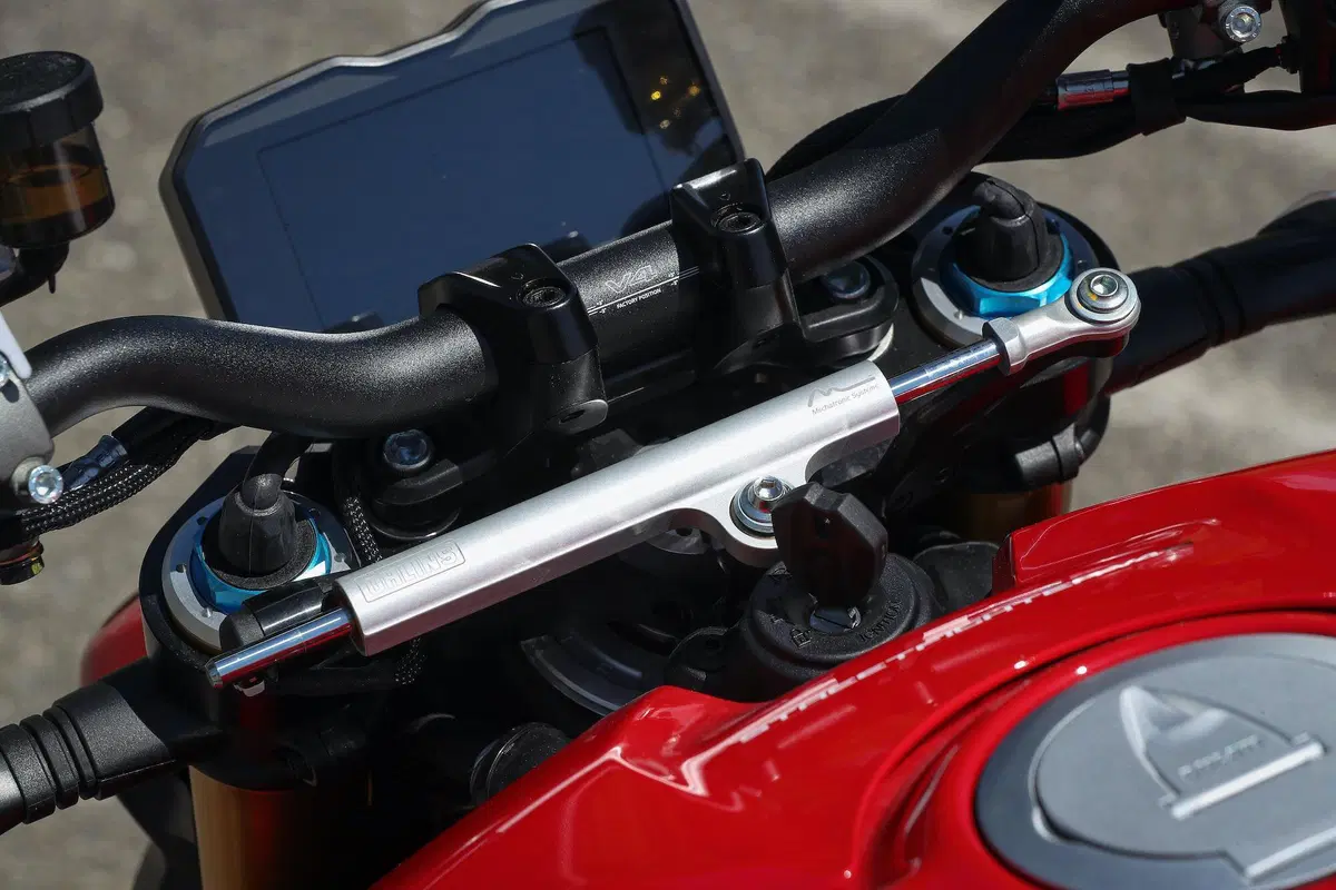 Ducati Streetfighter V4S vs. KTM SuperDuke 1290R. Scontro di titani (9)