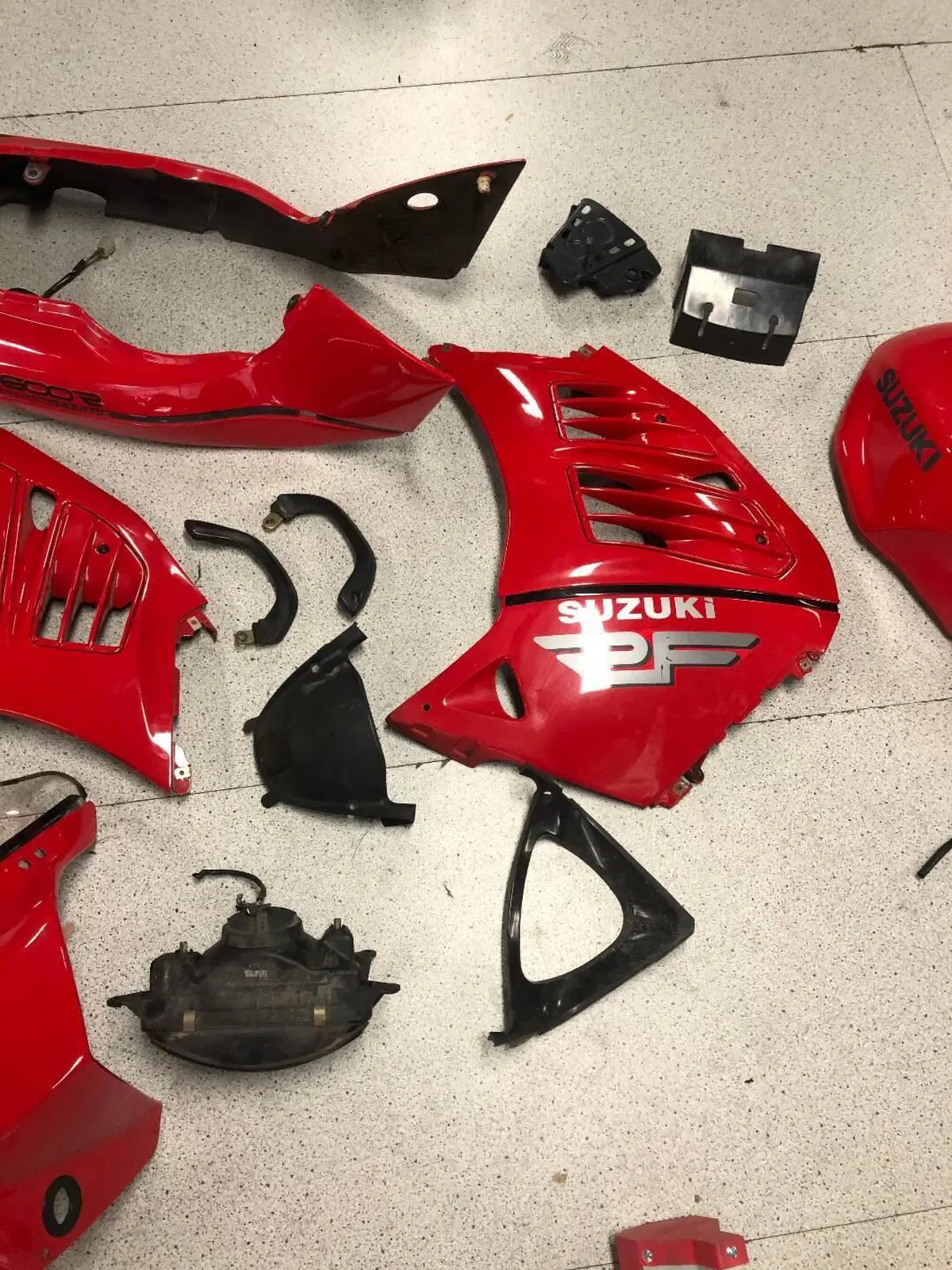 Carene complete per Suzuki FR 600 R (10)