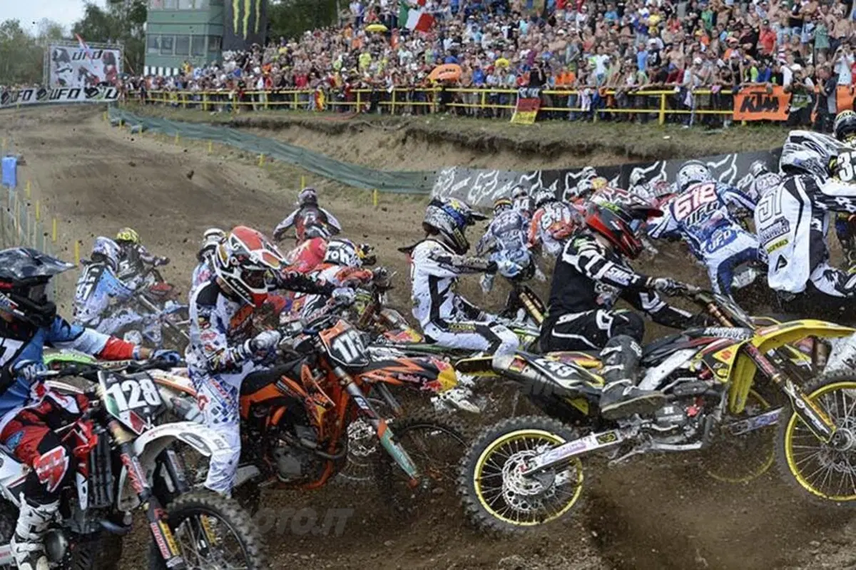 Le foto più spettacolari del GP della Repubblica Ceca (34)