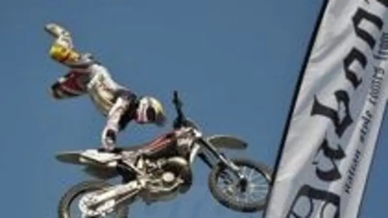 Notte freestyle alla Cittadella del Carnevale di Viareggio