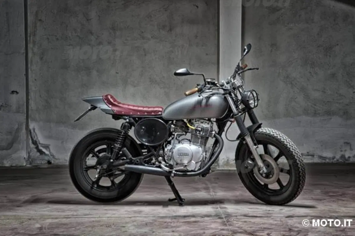 Le strane di Moto.it: Yamaha XS400 Flat Jap (2)