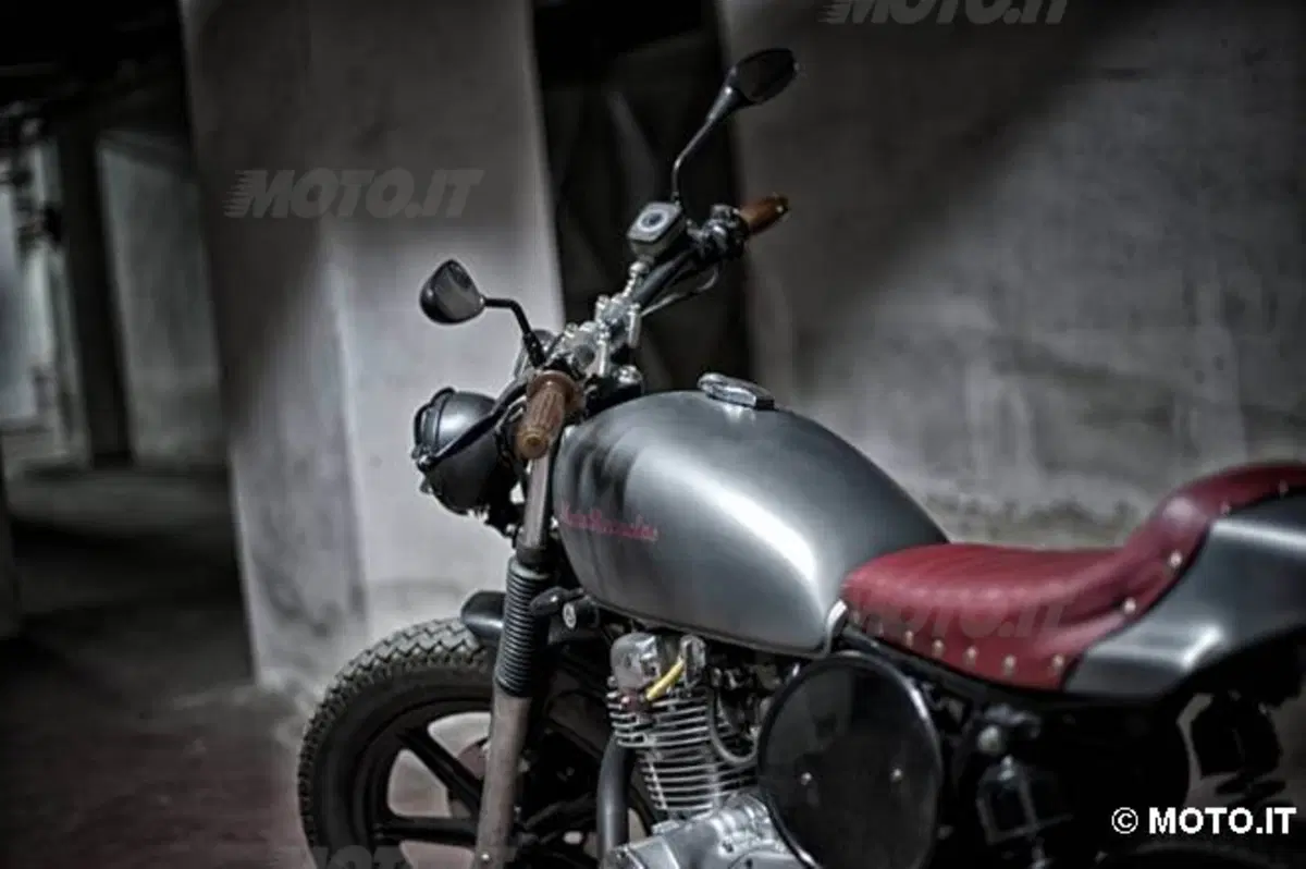 Le strane di Moto.it: Yamaha XS400 Flat Jap (4)
