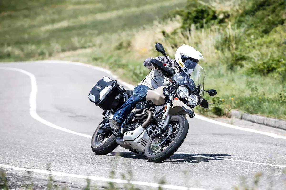 Moto Guzzi V85TT Travel TEST: godersi il viaggio! (3)