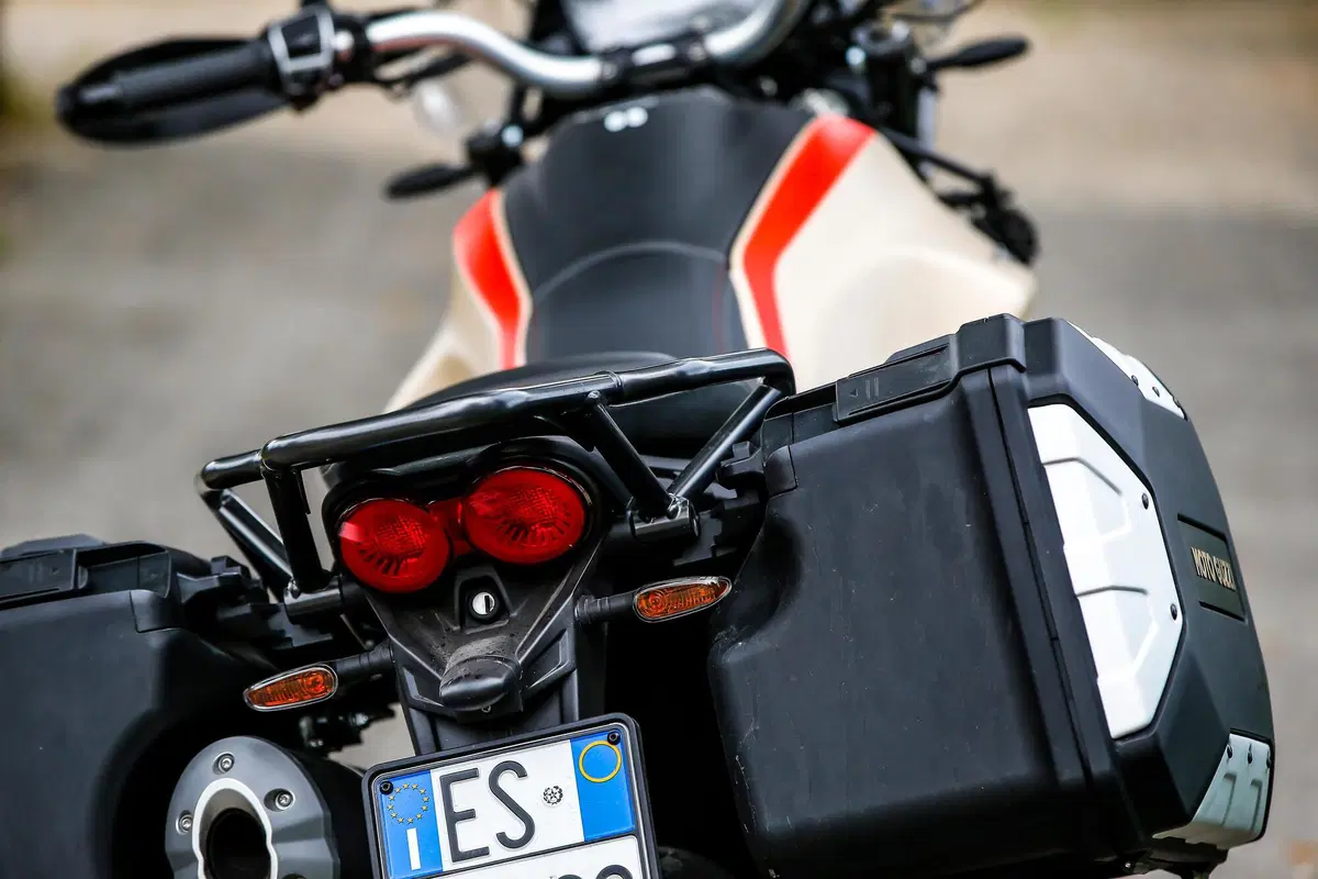 Moto Guzzi V85TT Travel TEST: godersi il viaggio! (9)