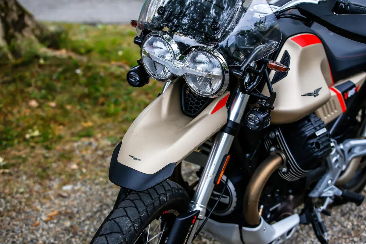 Moto Guzzi V85TT Travel TEST: godersi il viaggio! (7)
