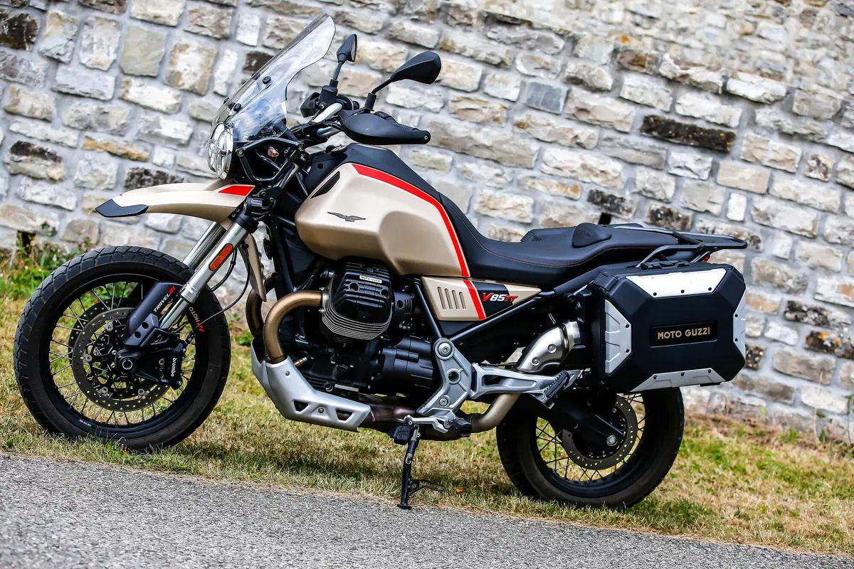 Moto Guzzi V85TT Travel TEST: godersi il viaggio! (6)