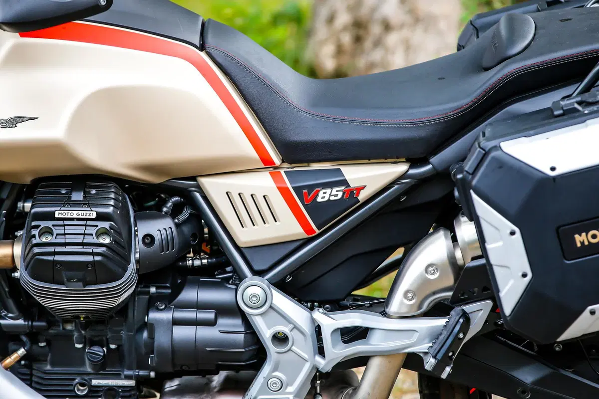 Moto Guzzi V85TT Travel TEST: godersi il viaggio! (18)