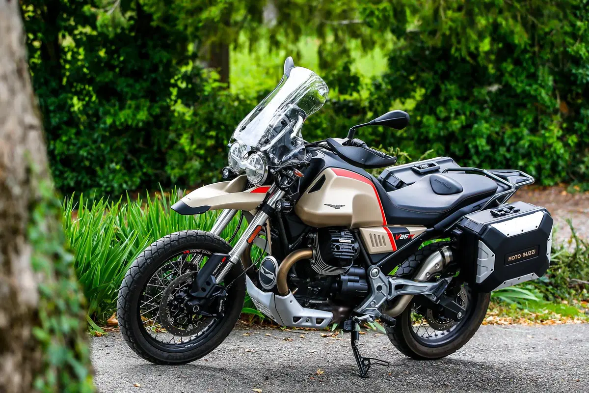 Moto Guzzi V85TT Travel TEST: godersi il viaggio! (2)