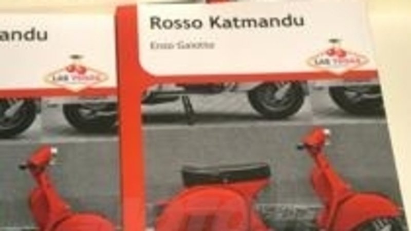 Rosso Katmandu, una Vespa per amica