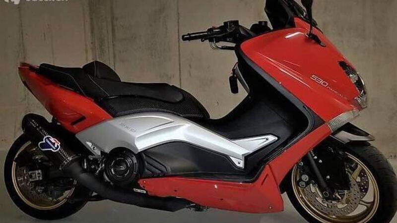 Moto o scooter? In Svizzera &egrave; in vendita il &ldquo;T-Max Panigale&rdquo; 