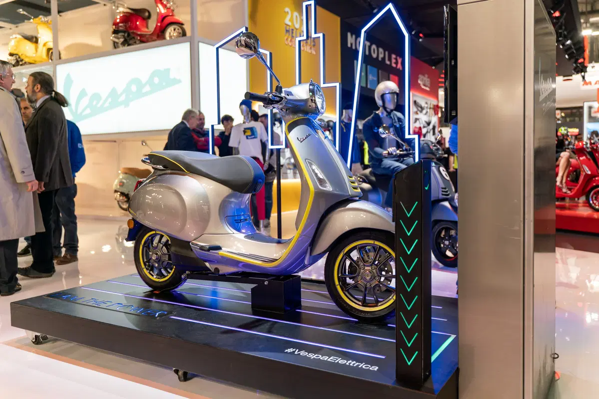 Vespa Elettrica 70 km/h presentata a EICMA 2019. Foto e dati (8)
