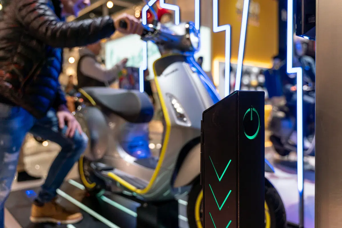 Vespa Elettrica 70 km/h presentata a EICMA 2019. Foto e dati (9)